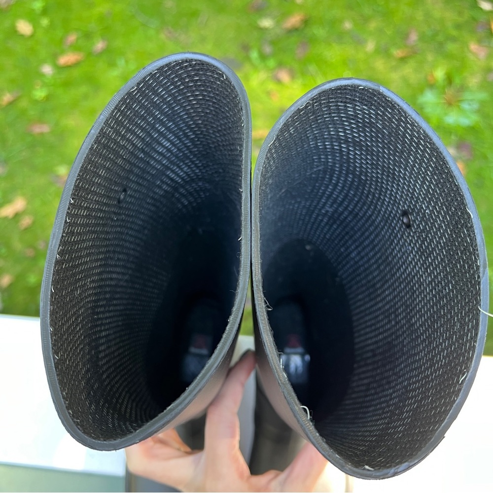 Black Kamik Rain Boots - Size 7 - Picture 11 of 11